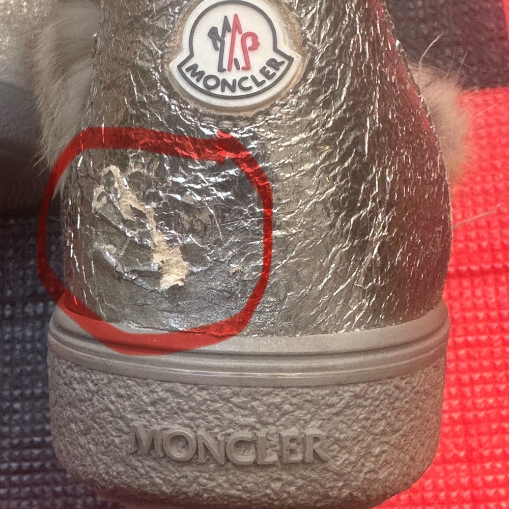 MONCLER Laced up Fur Boots in Gold size 6 (EU 36)
Made in Italy B17 - Picture 14 of 15